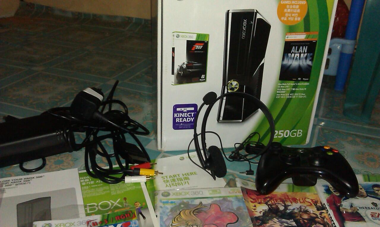 Xbox 360 slim 250GB banyak bonus game