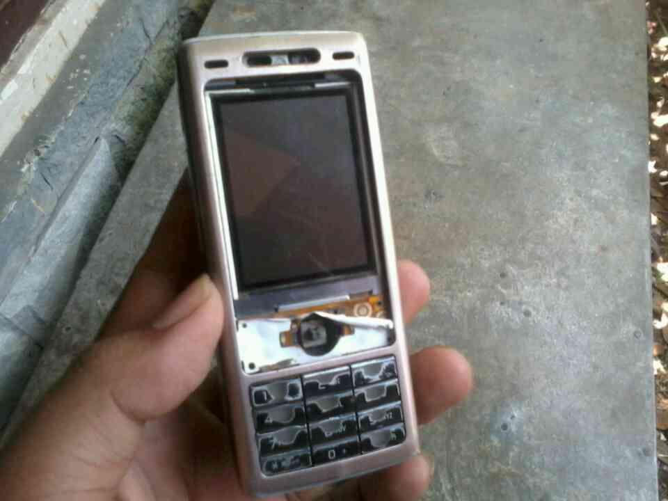 Jual HP SONY ERICSON K800i dan Esia Hidayah