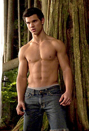 10 aktor hollywood bertubuh paling fit tahun ini