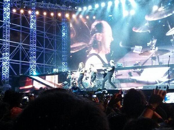 &#91;UPDATE&#93; FOTO2 KONSER METALLICA DI JAKARTA!! FANTASTIS 