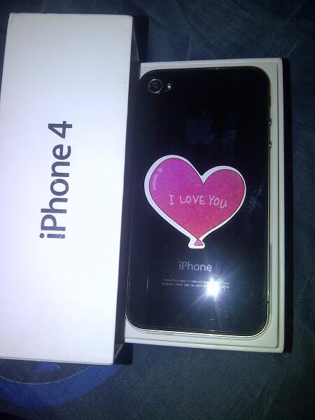 DIJUAL iPhone 4 CDMA 16GB FULLSET dan BB MONZA BATANGAN, masuk dulu gan!
