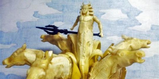 Keren, Seniman Jepang Jago Mengukir Pisang !