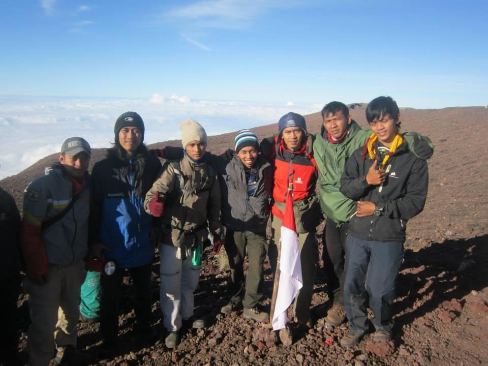Puncak slamet 17 Agustus 2013
