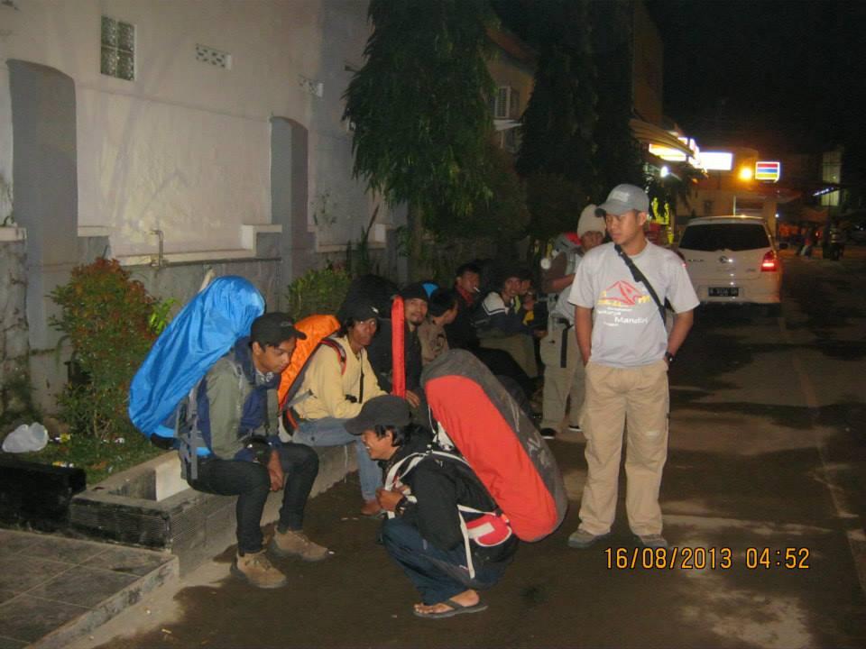Puncak slamet 17 Agustus 2013