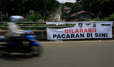 Makin Marak, Penyalahgunaan 'Flyover' untuk Pacaran