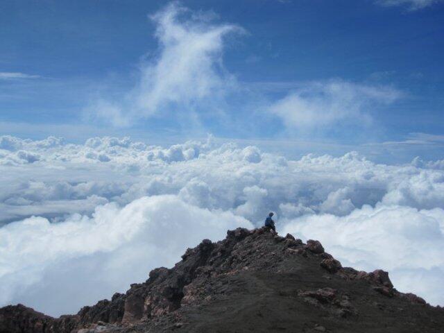 Gunung Kerinci Jambi Tertinggi di Sumatera