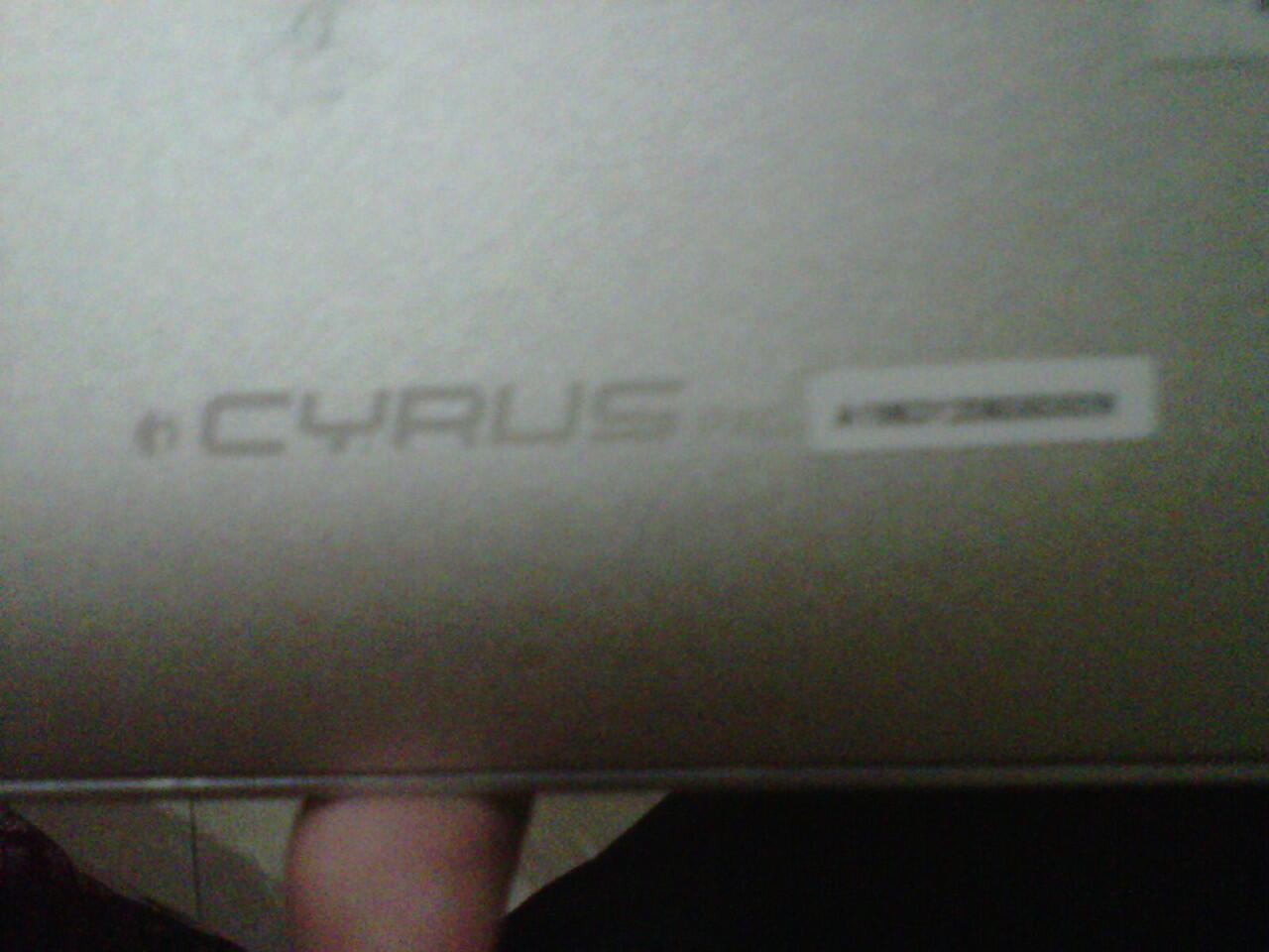 JUAL CYRUS ATOMPAD 8Gb (Kondisi LCD Rusak)