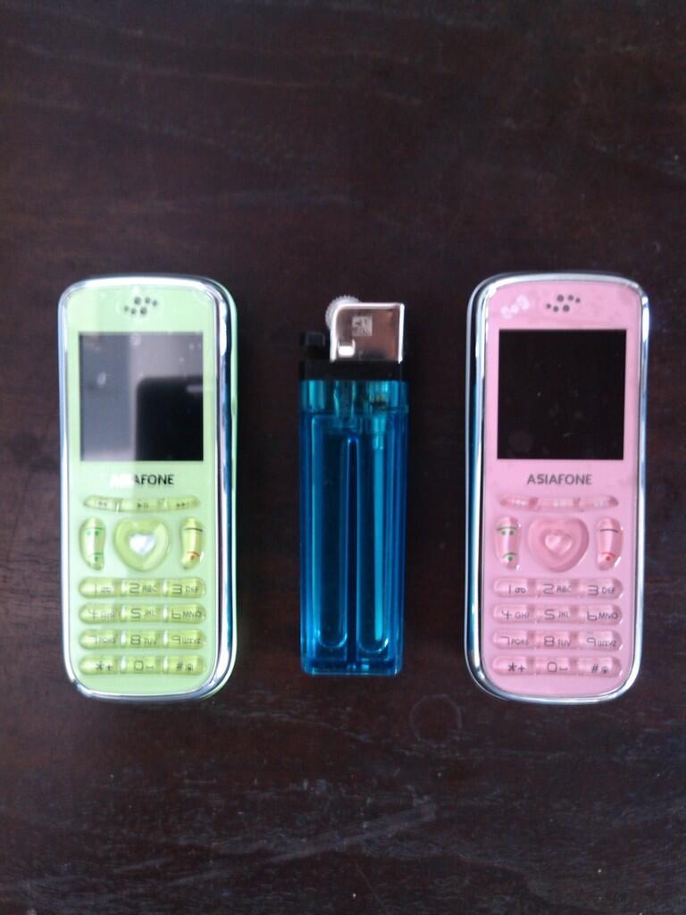Handphone mini dual sim unik