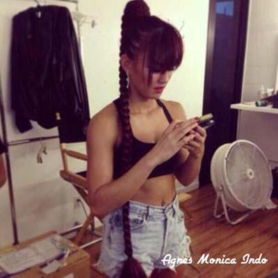 Behind The Scene: Video Klip Agnes Monica - Coke Bottle