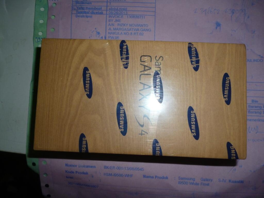 Samsung Galaxy S4 white frost