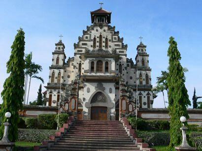 Palasari sebuah desa di Bali dengan mayoritas penduduk menganut agama Katolik