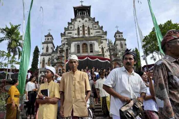 Palasari sebuah desa di Bali dengan mayoritas penduduk menganut agama Katolik