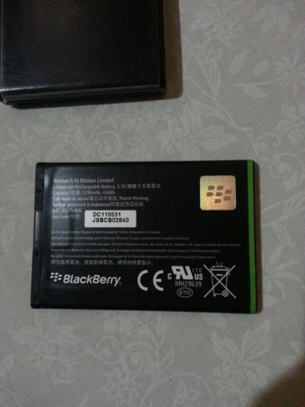 extra battery utk bb dakota 9900. second. bagus.