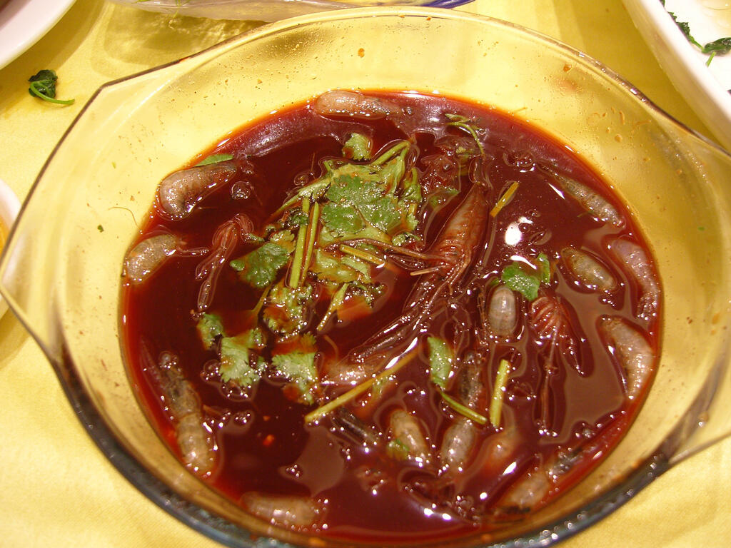 10 Hewan yang dimakan hidup-hidup oleh manusia