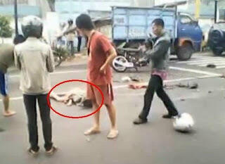 Jangan ditiru nih gan!!!!!!!!!!!!!!!!!!!!!!!!!!!!!!!!!!!!!!!!'