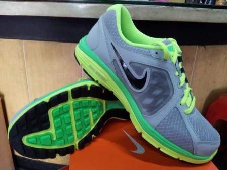 SEPATU NIKE, ADIDAS REPLIKA DAN ORI 100%