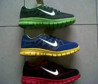 SEPATU NIKE, ADIDAS REPLIKA DAN ORI 100%