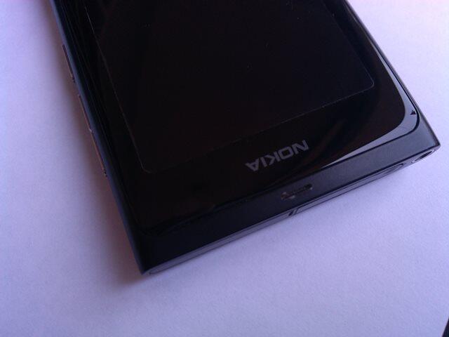 SMARTPHONE WINDOWS PHONE (WP) 7.8 NOKIA LUMIA 800 BLACK 95% MURAH!!