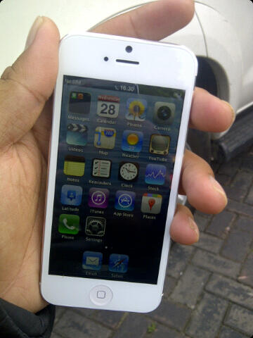 Replika I phone 5 superrrrrrrrrrrrrrr mantab,,NANO SIM CARD,,baru sehari,,jual rugi