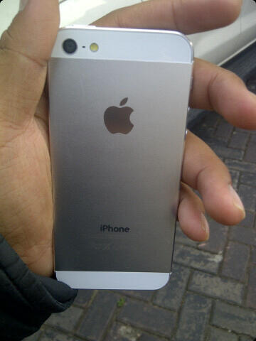 Replika I phone 5 superrrrrrrrrrrrrrr mantab,,NANO SIM CARD,,baru sehari,,jual rugi
