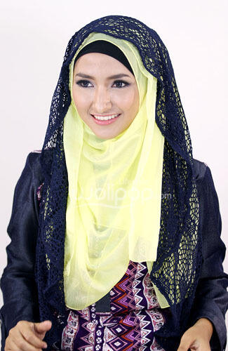 Tampil Cantik dengan Variasi Hijab Polos, Ini Tutorialnya