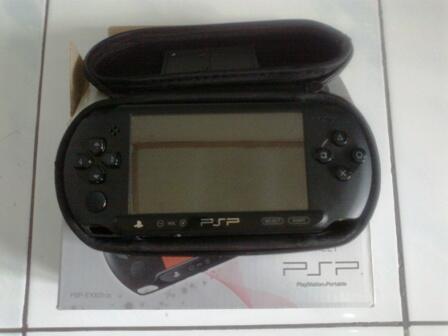 psp street - e1003 cb black 16gb kondisi prima 97% bandung