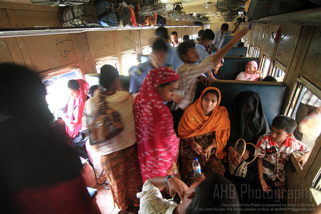 Suasana Mudik di Bangladesh Lebih Parah Dari Indonesia