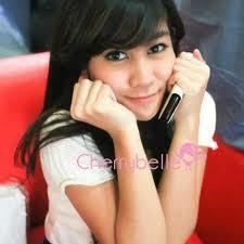 Pilih gan siapa yg lebih cantik 