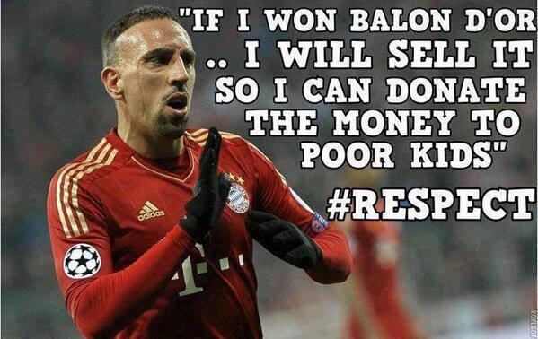 Frank Ribery! Muslim Pertama yg mendapatkan penghargaan UEFA Best Player