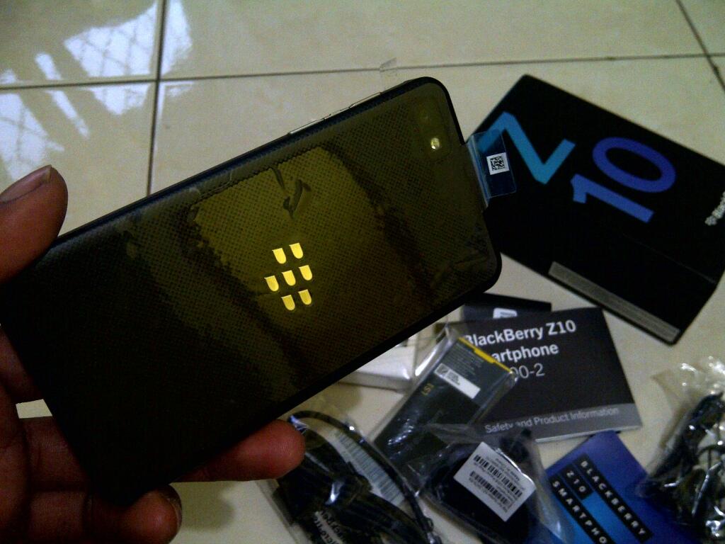 sale Barang BM BlackBerry Q10& z10& 9000 & 8900 & 9700 & 9550 & 9800