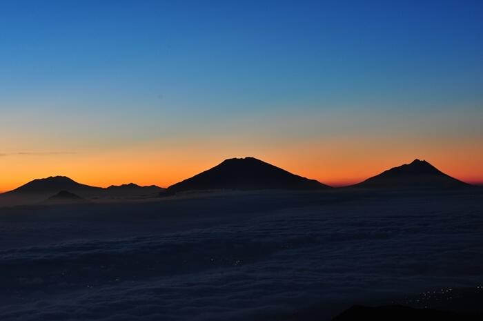 Pesona Di-Hyang (Dieng) dari pucuk Gn. Prahu