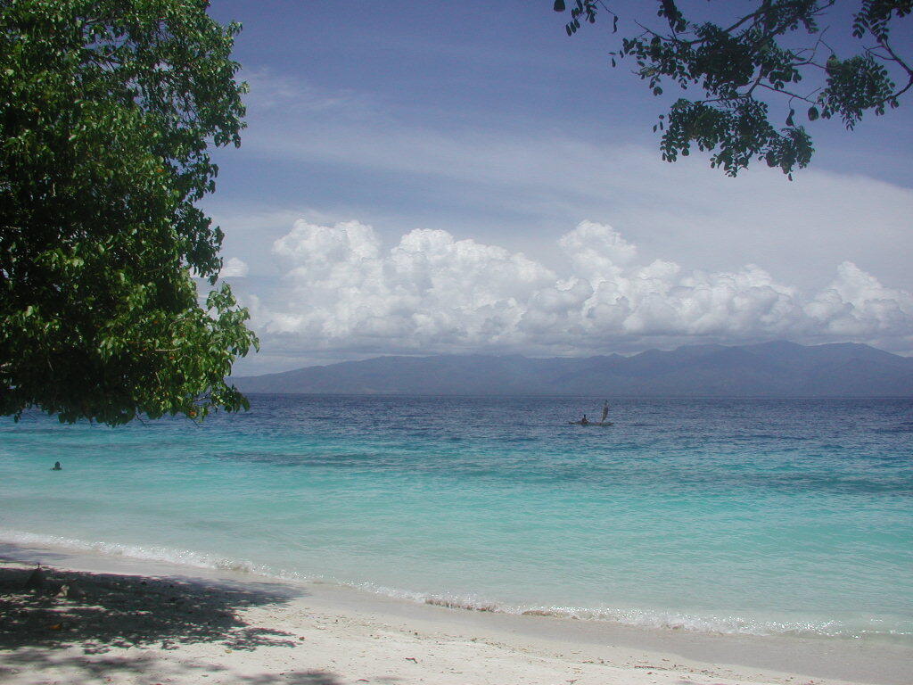 main-mainlah ke ambon