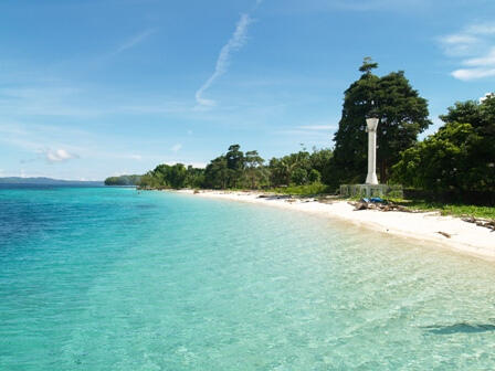 main-mainlah ke ambon