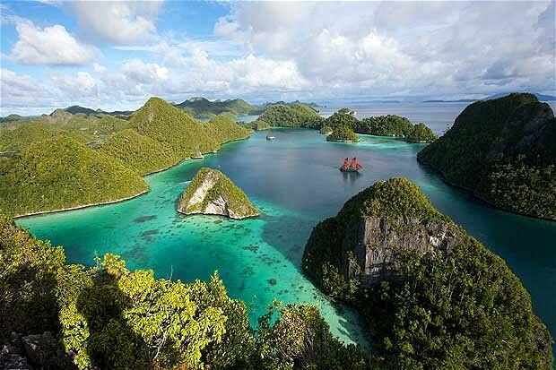 Keajaiban Dalam Penulisan INDONESIA