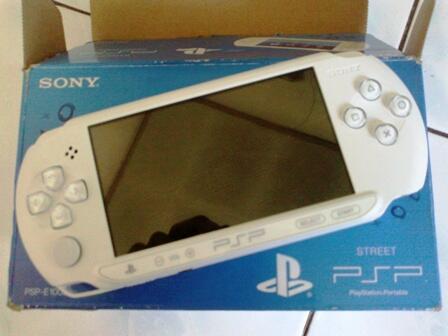 psp street - e1003 iw 16gb mulus 96% bandung
