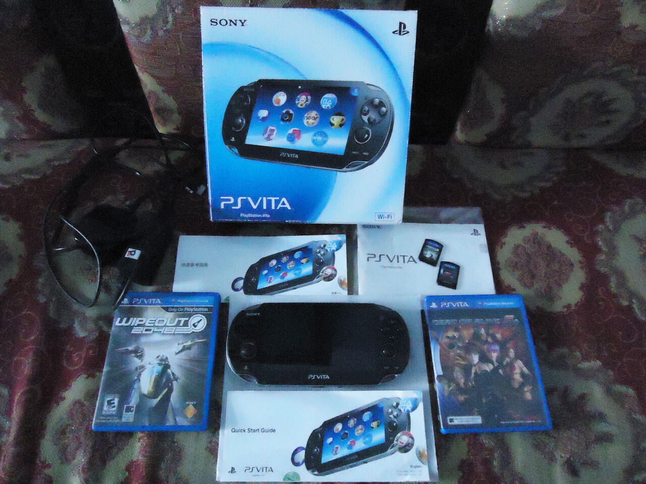 WTS PS Vita 8gb + 1 gme,jamin murah