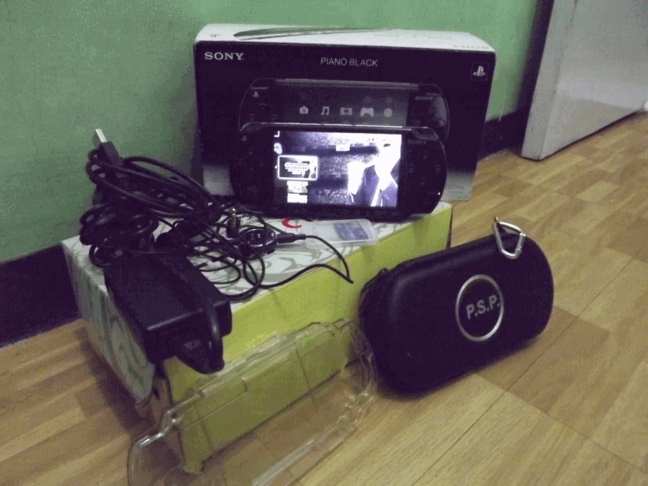 PSP Black Piano 2000