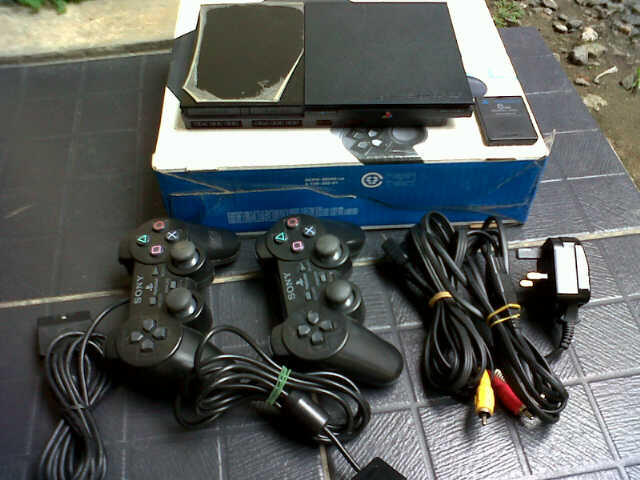 Jual PS 2 Seri 9006CB Fullset, Pemakaian 4 Bulan.