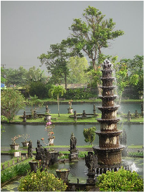 Taman air Tirta gangga ( Beningnya )