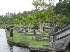 Taman air Tirta gangga ( Beningnya )