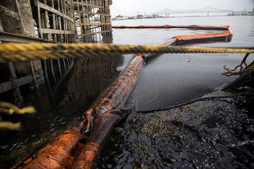 10 Insiden Kecelakaan Tanker Minyak Terbesar
