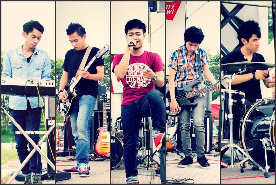 Band ane nih gan Blackcurrant asal Tangerang, mohon kritik dan saran, trimakasih