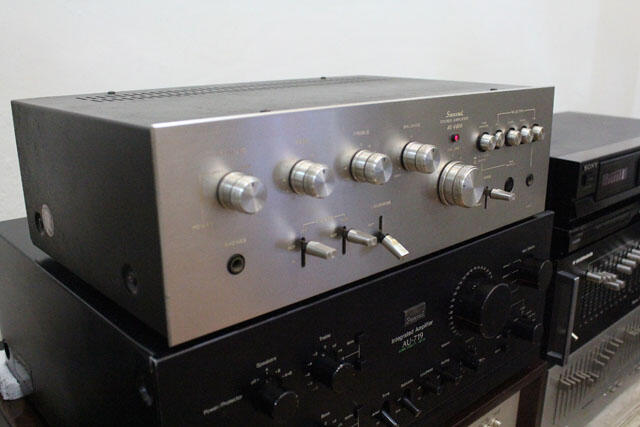 Amplifier Sansui AU-4400
