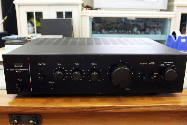 Amplifier Sansui AU-217