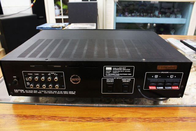 Amplifier Sansui AU-217