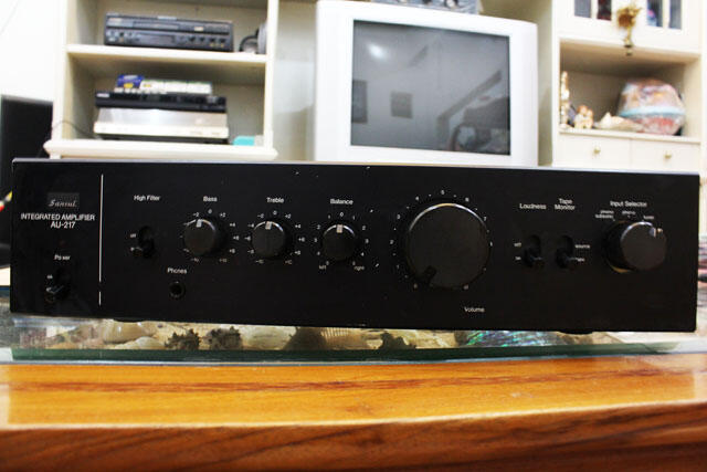 Amplifier Sansui AU-217