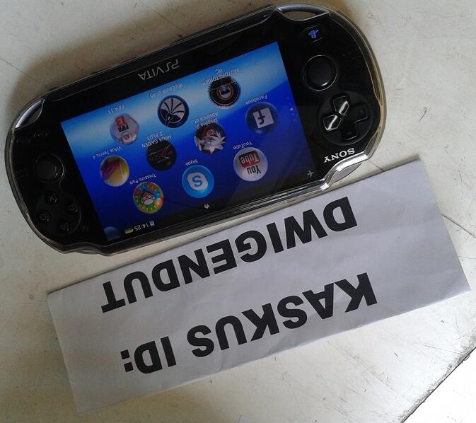 Dijual PS Vita Wifi memori 32 isi game full banyak, cekidot gan!