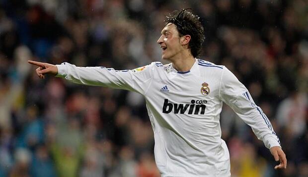 Arsenal Akhirnya Dapatkan Mesut Ozil