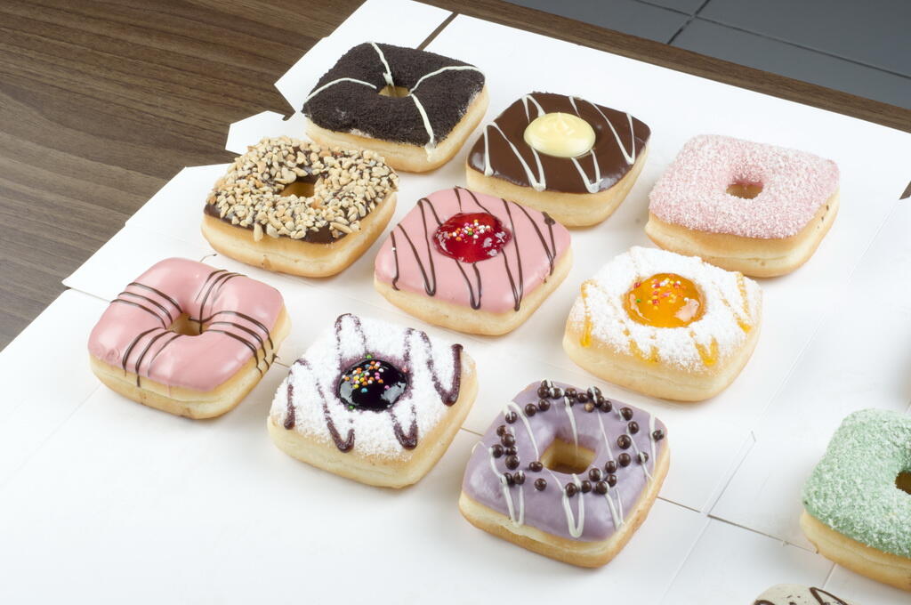 Modori Donat &quot;Delicous Donuts Made With Love&quot;