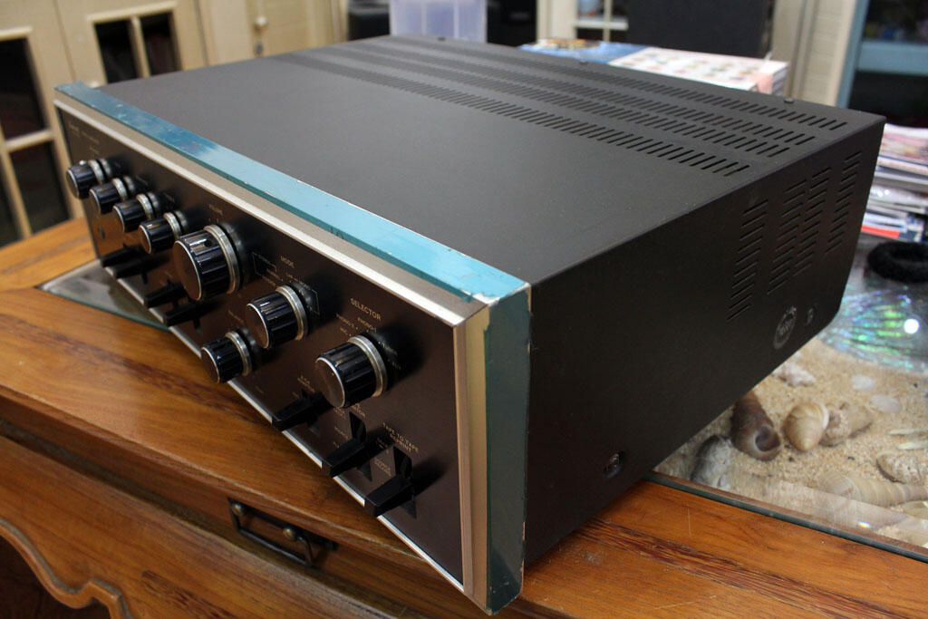 Amplifier Sansui AU-7500